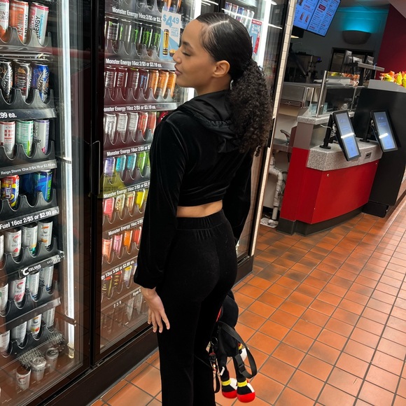 Meet your Posher, Queen_mya_833 - Picture 1 of 1